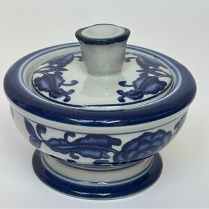 The Bombay Company Blue and White Lidded Ginger Jar Style Sugar Bowl